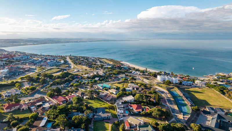 3 Bedroom Property for Sale in Mossel Bay Central Western Cape